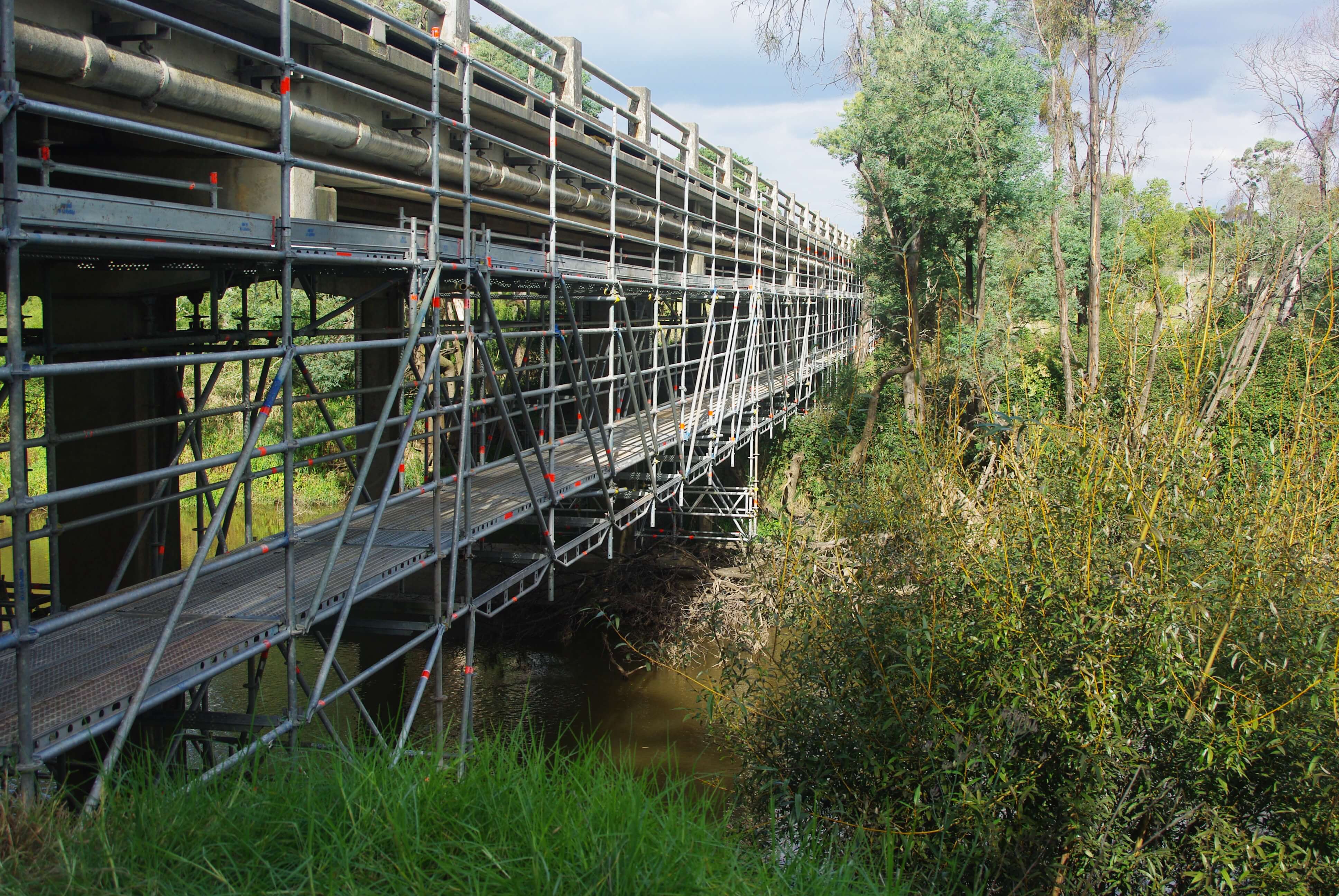 Toms Bridge scaffold by O&M